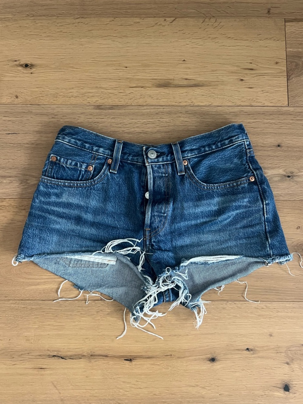 Levis Jean Shorts, 26